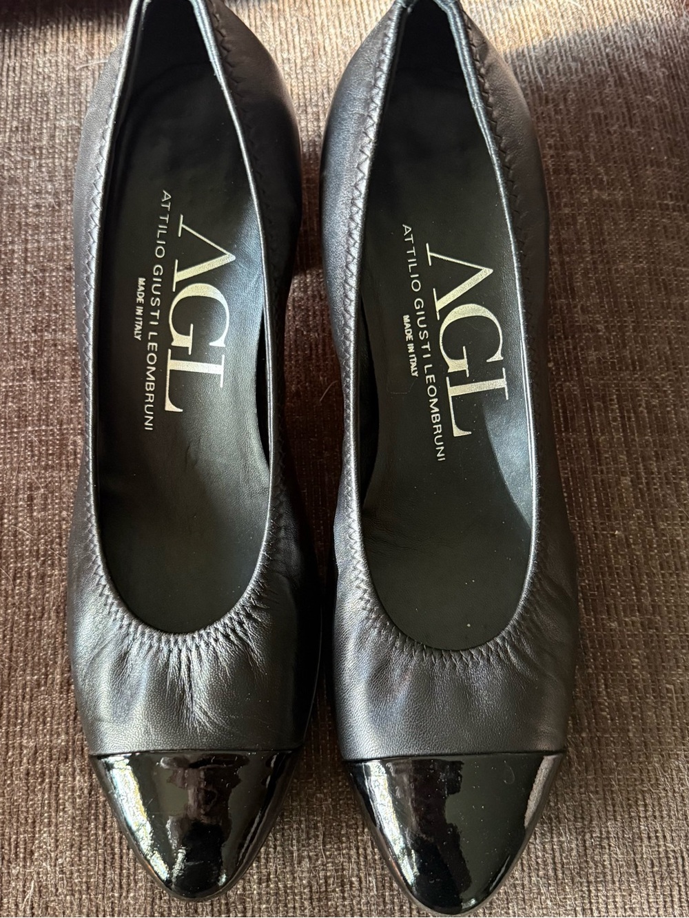 AGL Black Leather Pointed Toe Block Heel Pumps (with elastic vamp)
